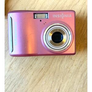 Insignia NS-DSC10A Digital Camera-Pink- May Or May Not Work ? PARTS/REPAIR
